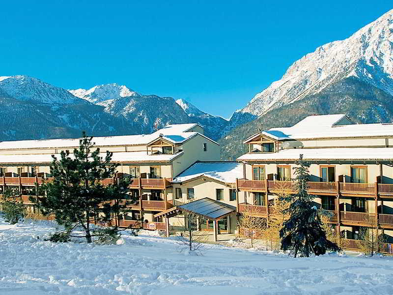 Hotel Sansicario Majestic Cesana Torinese Exterior foto
