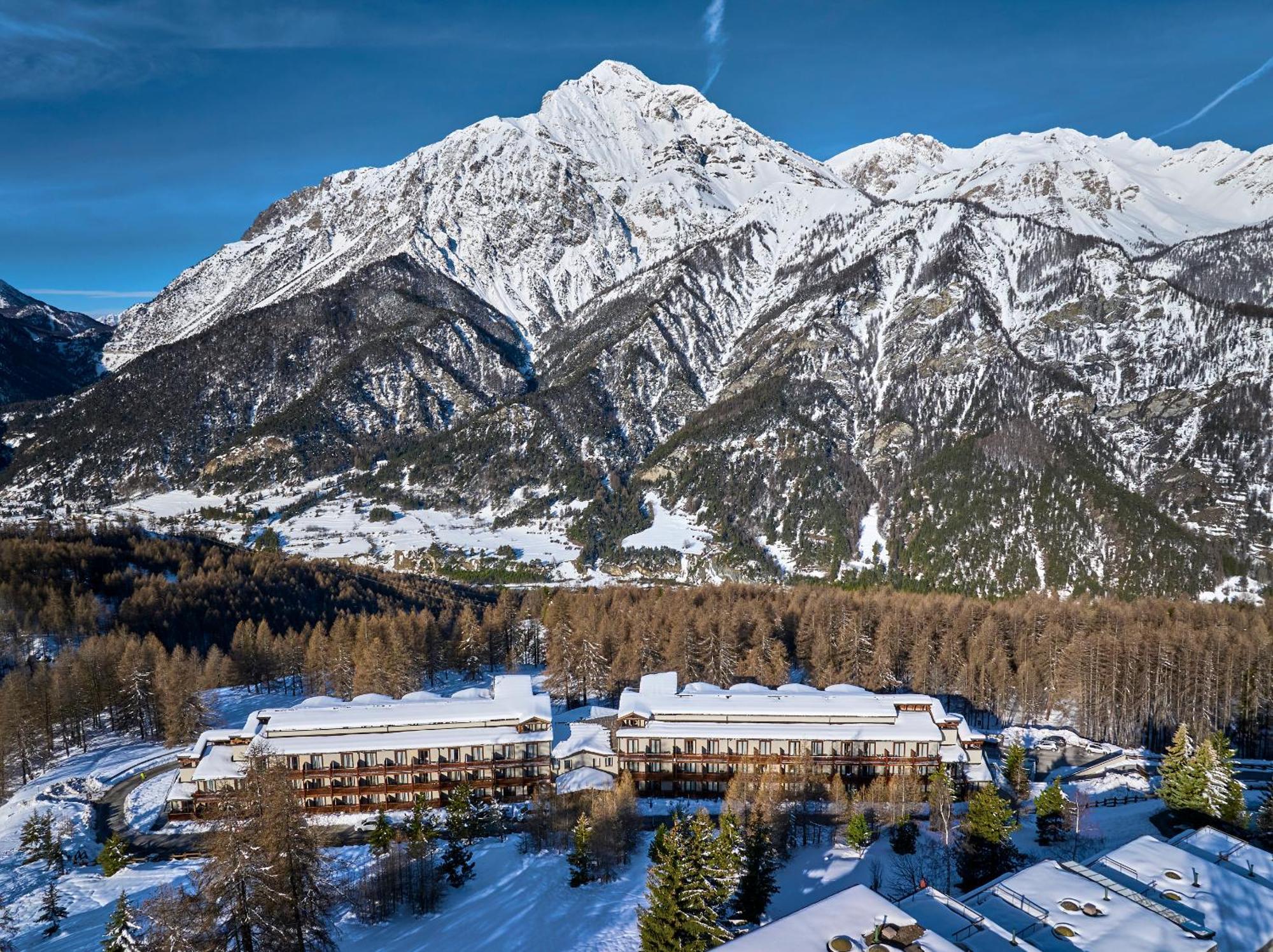Hotel Sansicario Majestic Cesana Torinese Exterior foto